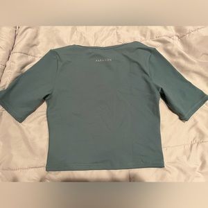 Paragon fitwear cropped shirt